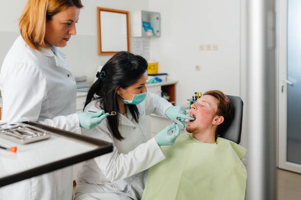 Best Broken or Cracked Tooth Emergency Dentist in Edmonds, WA